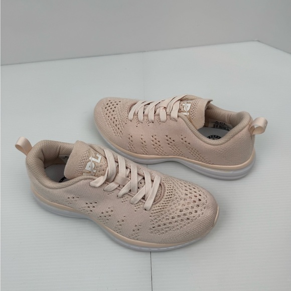 APL Techloom Pro Running Shoes Women’s 6 Light Pink Peach Lace Up Lightweight